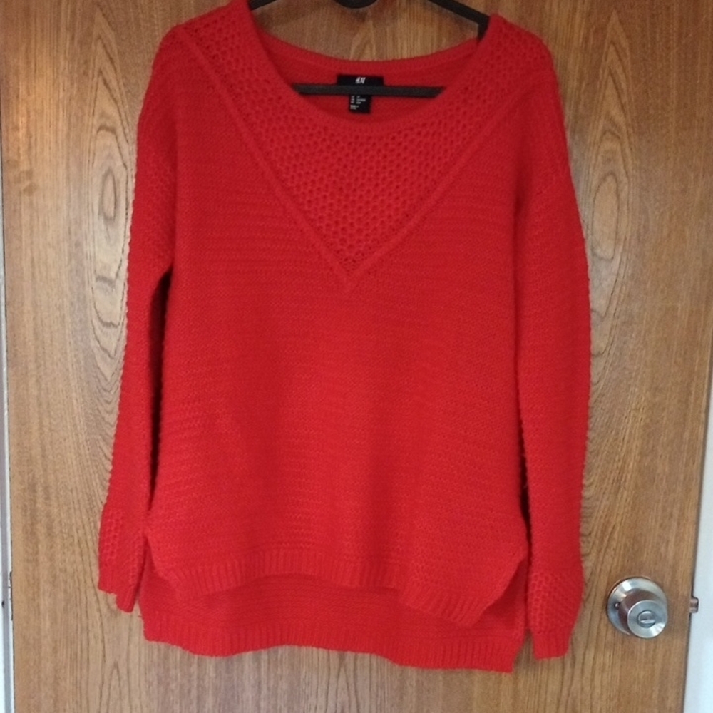 H&M Red Crew Neck Sweater with Chunky Knit and Relaxed Fit